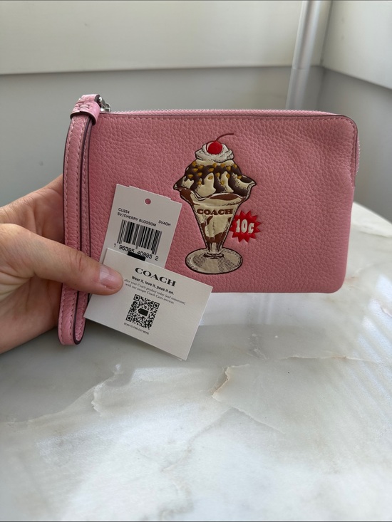 Coach Handbags - NWT Coach Corner Zip Wristlet With Sundae Graphic